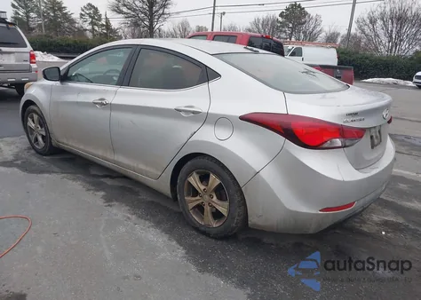 2016 Hyundai Elantra Value Edition z USA, uszkodzony, nr VIN 5NPDH4AE3GH774400